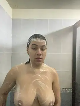 Snapshot of arisantana chatting on 03-15-25, 08:43 arisantana online show from 03-15-25, 08:43