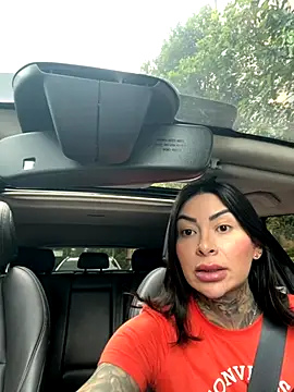 Snapshot of Iam_Annii chatting on 10-23-25, 05:44 Iam Annii online show from 10-23-25, 05:44