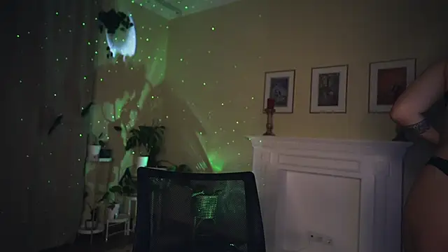 Leona Mell online show from 02-25-25, 07:03