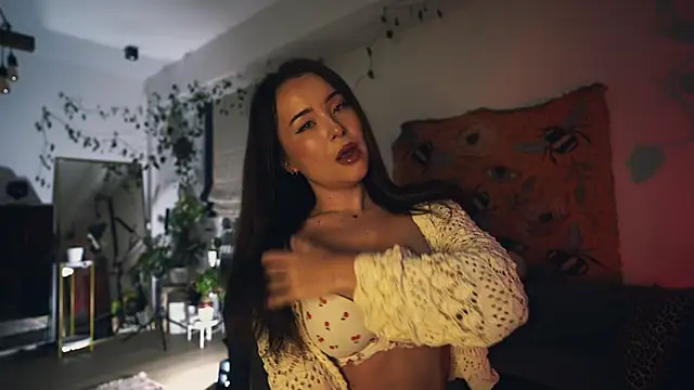 Leona Mell online show from 10-10-25, 11:04