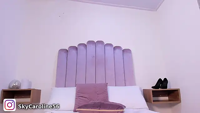 sky caroline online show from 02-15-25, 02:33