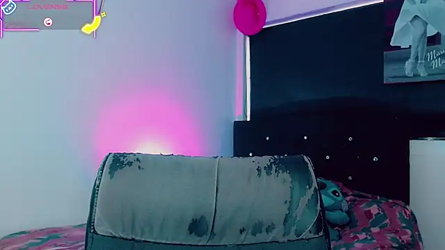 Kendall hornyy online show from 05-07-26, 07:41