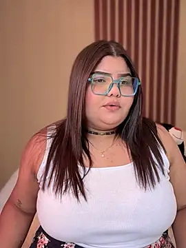 Snapshot of _Shara_Handal_ chatting on 03-13-25, 01:50 Shara Handal online show from 03-13-25, 01:50