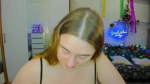 Snapshot of Demure_Smile chatting on 12-05-24, 03:26 Demure Smile online show from 12-05-24, 03:26