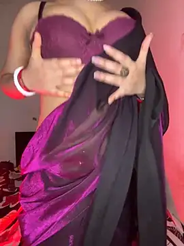 Snapshot of Hot-sexy222 chatting on 02-15-26, 10:36 Hot-sexy222 online show from 02-15-26, 10:36