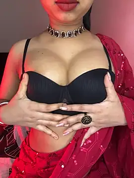 Snapshot of Hot-sexy222 chatting on 02-28-26, 01:39 Hot-sexy222 online show from 02-28-26, 01:39