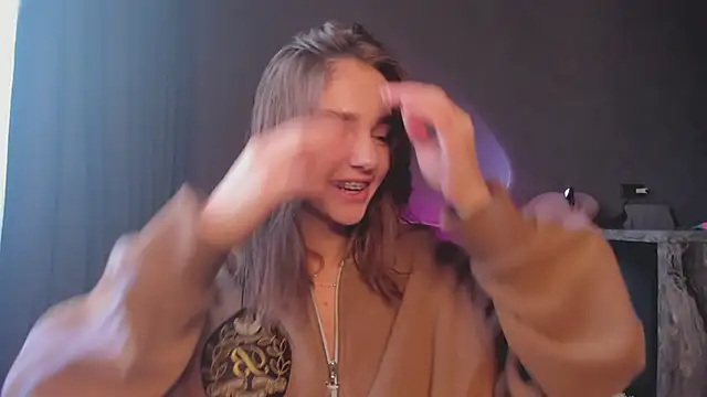 JudyAngil online show from 10-03-25, 05:26