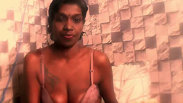 Fuckable Nasty MILF online show from 07-01-26, 03:34