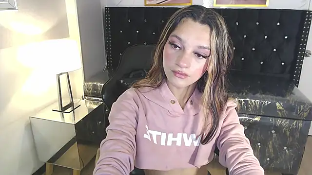 Laurita b online show from 01-15-25, 12:47