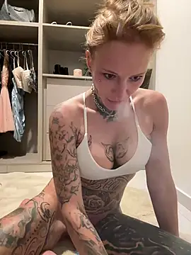 Snapshot of redNatified chatting on 03-05-26, 07:32 redNatified online show from 03-05-26, 07:32