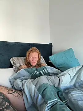 Snapshot of redNatified chatting on 03-11-26, 08:20 redNatified online show from 03-11-26, 08:20