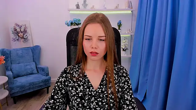 Snapshot of MileyWings chatting on 11-16-25, 11:49 MileyWings online show from 11-16-25, 11:49