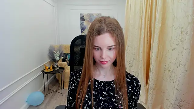 Snapshot of MileyWings chatting on 06-01-26, 11:23 MileyWings online show from 06-01-26, 11:23