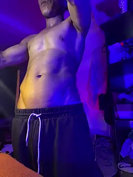 Snapshot of Pompero11 chatting on 02-03-26, 03:04 Pompero11 online show from 02-03-26, 03:04