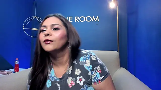 Snapshot of janecullen chatting on 02-19-25, 03:39 janecullen online show from 02-19-25, 03:39