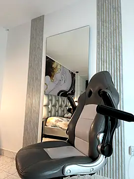 Nathan Bluee online show from 10-06-25, 11:29