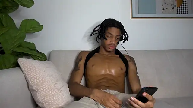 Snapshot of Skinnyblackman chatting on 12-04-25, 03:16 Skinnyblackman online show from 12-04-25, 03:16