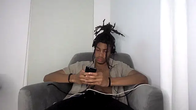 Snapshot of Skinnyblackman chatting on 01-07-26, 02:14 Skinnyblackman online show from 01-07-26, 02:14