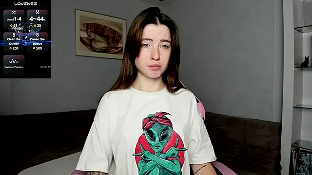 Luxuryalma online show from 10-02-25, 06:31