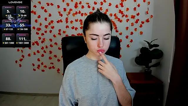 Luxuryalma online show from 02-06-26, 07:23