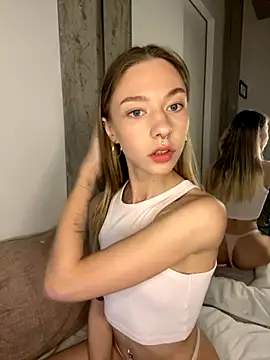 Snapshot of _urbestie_ chatting on 10-03-25, 10:51 urbestie online show from 10-03-25, 10:51