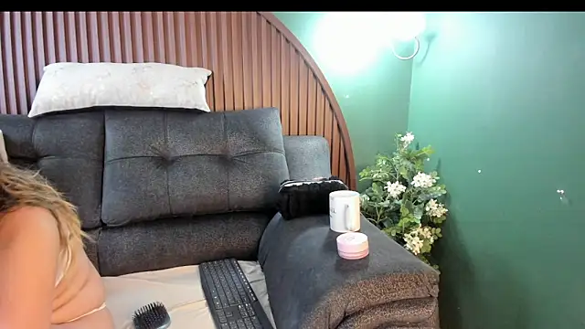 shannel  queen online show from 05-07-26, 07:30