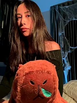 Snapshot of Sophiehii chatting on 11-04-25, 04:50 Sophiehii online show from 11-04-25, 04:50