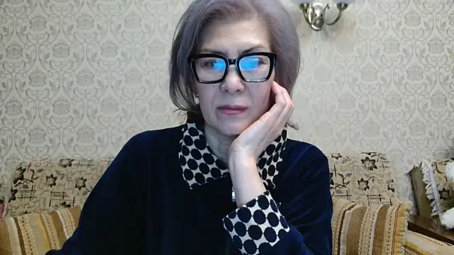 Snapshot of Elegant00Lady chatting on 10-13-25, 05:24 Elegant00Lady online show from 10-13-25, 05:24
