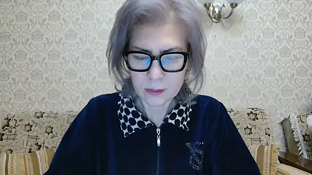 Snapshot of Elegant00Lady chatting on 10-20-25, 05:46 Elegant00Lady online show from 10-20-25, 05:46