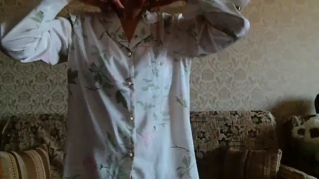 Snapshot of Elegant00Lady chatting on 10-25-25, 06:10 Elegant00Lady online show from 10-25-25, 06:10