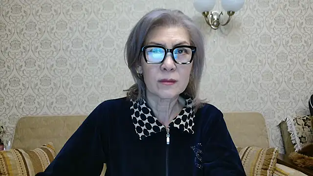 Snapshot of Elegant00Lady chatting on 11-06-25, 04:30 Elegant00Lady online show from 11-06-25, 04:30