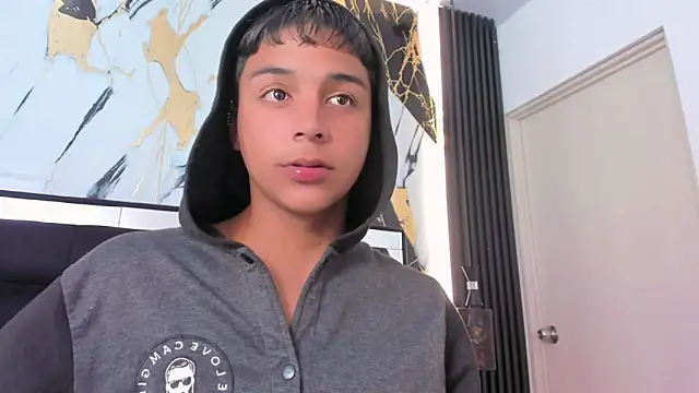 Snapshot of Seductivo_jr chatting on 03-22-26, 07:34 Seductivo jr online show from 03-22-26, 07:34