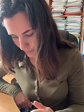 Sara darling online show from 03-16-25, 12:44