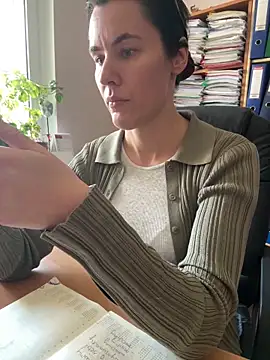 Sara darling online show from 03-19-25, 12:23