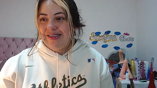 lanaqueen699 online show from 01-07-25, 12:20