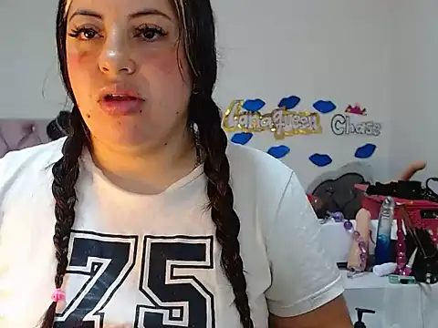 lanaqueen699 online show from 02-12-25, 06:51
