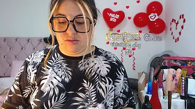 lanaqueen699 online show from 02-25-25, 03:27