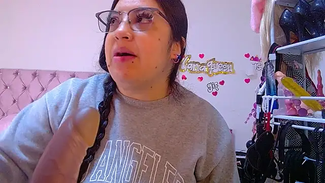 lanaqueen699 online show from 06-18-26, 12:20