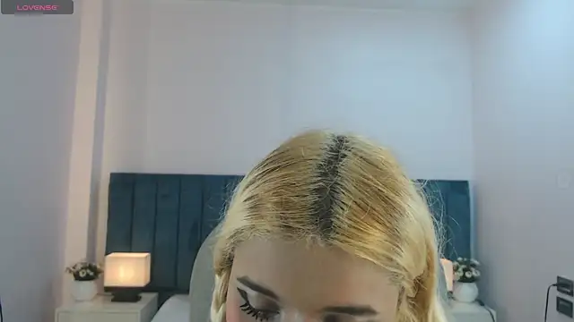 Snapshot of april_bunnyy chatting on 11-11-25, 09:04 april bunnyy online show from 11-11-25, 09:04