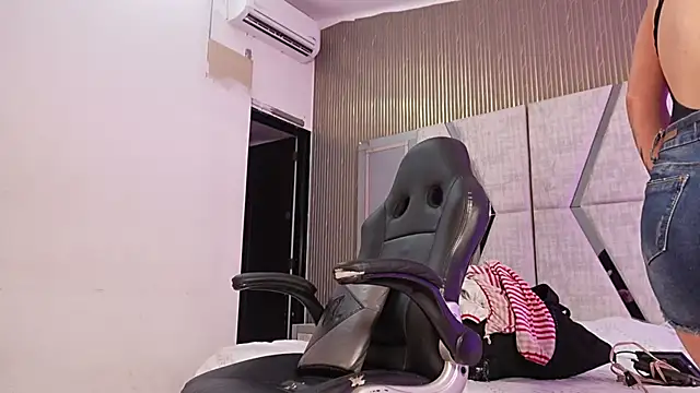 Melany Luv online show from 02-08-26, 08:23