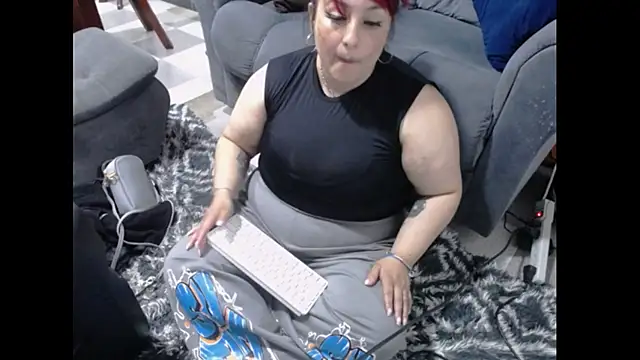 Snapshot of amydeepqueen chatting on 07-06-26, 03:03 amydeepqueen online show from 07-06-26, 03:03
