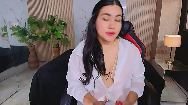 AmorMia online show from 11-04-25, 07:46