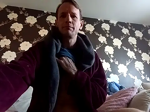 outdoorfun22 online show from 04-08-26, 07:19