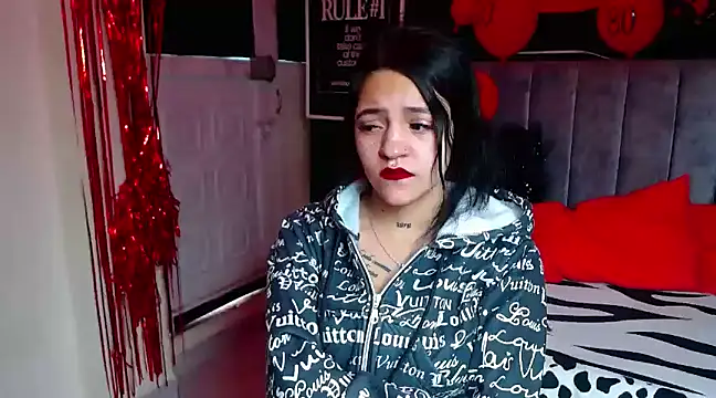 Violettasquirt online show from 03-13-25, 07:06