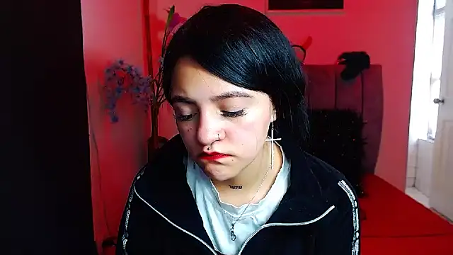 Violettasquirt online show from 09-22-25, 04:42