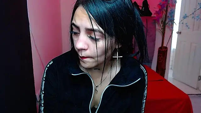 Violettasquirt online show from 10-20-25, 01:55