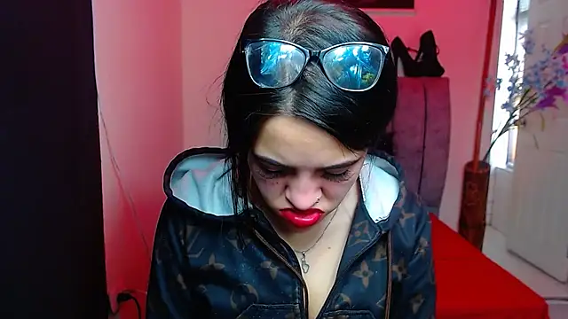 Violettasquirt online show from 10-21-25, 01:34