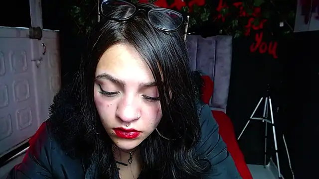 Violettasquirt online show from 05-07-26, 05:18