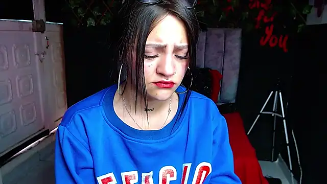 Violettasquirt online show from 05-08-26, 01:38