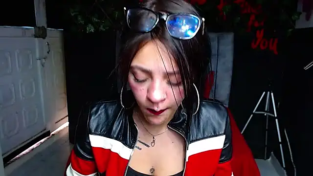 Violettasquirt online show from 05-09-26, 01:49